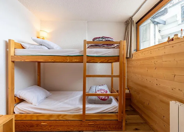 Aime 2000 Apartament