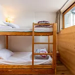 Aime 2000 Apartment